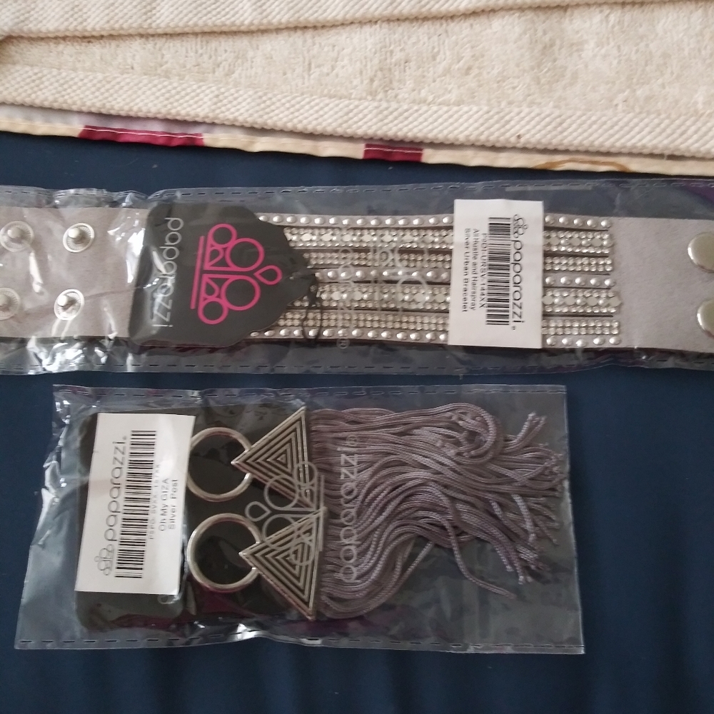 Woman's jewelry